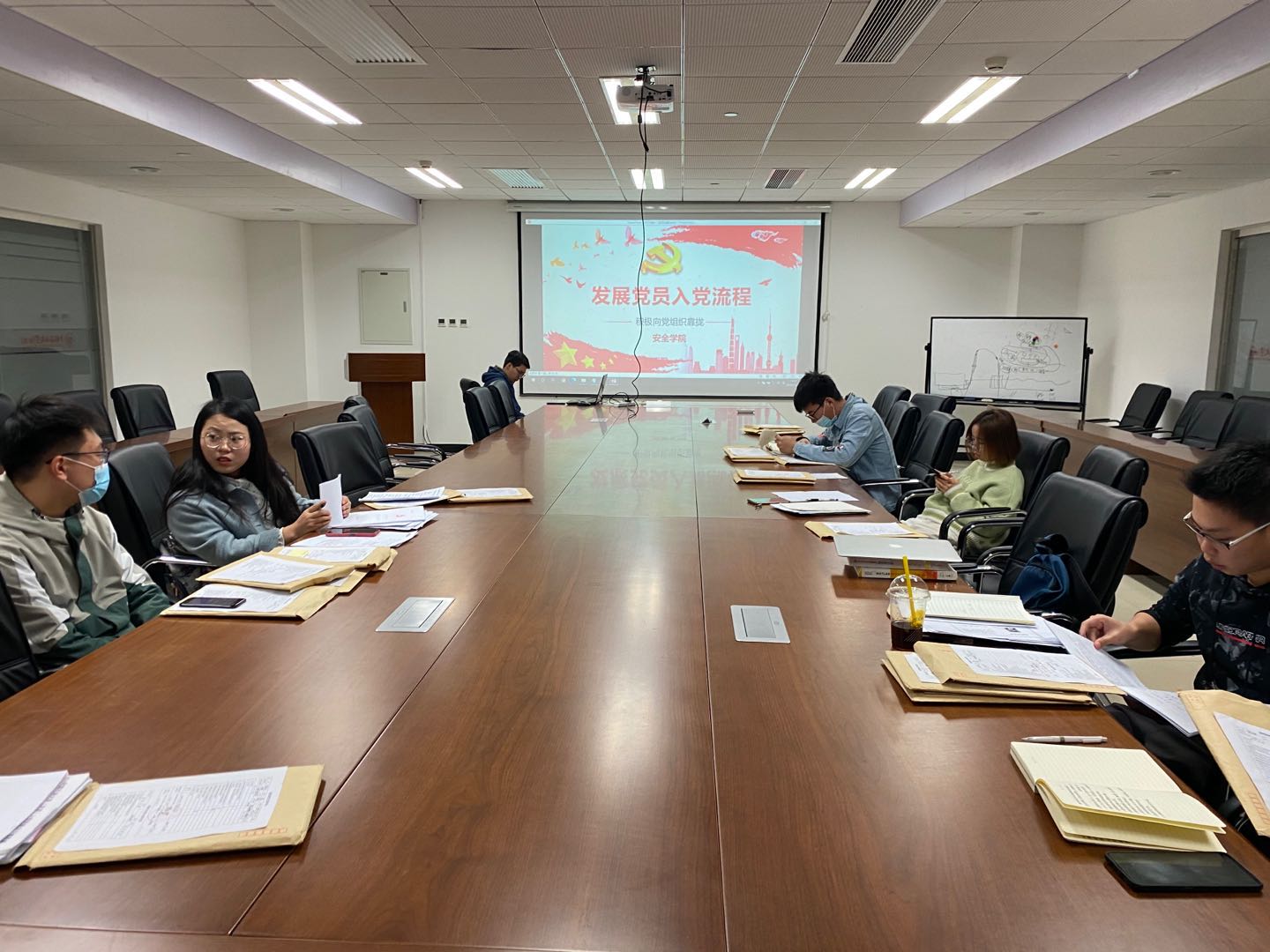 43f0b1483a3a4632a18b282a253587e0.jpg 43f0b1483a3a4632a18b282a253587e0.jpg