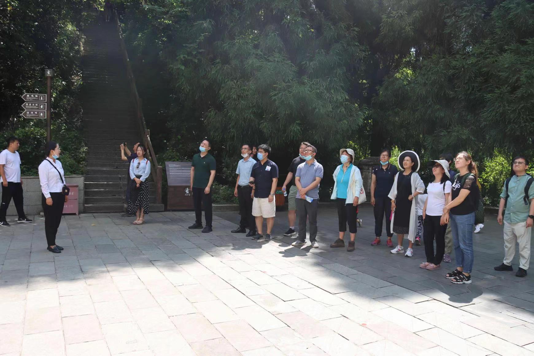 d025179dc9414f4db92c98dbbb10636c.jpg d025179dc9414f4db92c98dbbb10636c.jpg